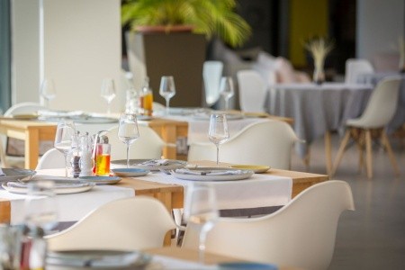 Chorvátsko Trogir Ola (Seget Donji) 9 dňový pobyt Polpenzia Letecky Letisko: Praha October 2025 (31/10/25- 8/11/25)