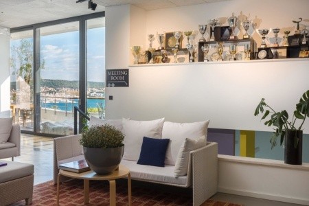 Chorvátsko Trogir Ola (Seget Donji) 9 dňový pobyt Polpenzia Letecky Letisko: Praha October 2025 (31/10/25- 8/11/25)