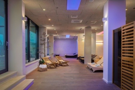 Chorvátsko Trogir Ola (Seget Donji) 9 dňový pobyt Polpenzia Letecky Letisko: Praha October 2025 (31/10/25- 8/11/25)