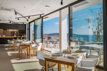 Chorvátsko Trogir Ola (Seget Donji) 9 dňový pobyt Polpenzia Letecky Letisko: Praha October 2025 (31/10/25- 8/11/25)