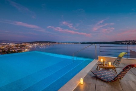 Chorvátsko Trogir Ola (Seget Donji) 9 dňový pobyt Polpenzia Letecky Letisko: Praha October 2025 (31/10/25- 8/11/25)