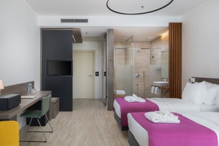 Chorvátsko Trogir Ola (Seget Donji) 9 dňový pobyt Polpenzia Letecky Letisko: Praha October 2025 (31/10/25- 8/11/25)