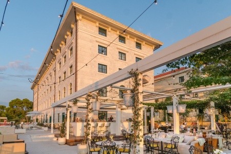 Chorvátsko Trogir Brown Beach House 9 dňový pobyt Raňajky Letecky Letisko: Praha October 2025 (25/10/25- 2/11/25)