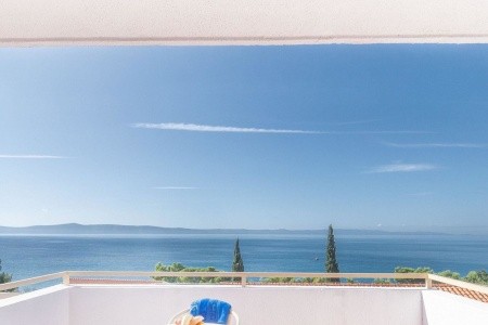 Chorvátsko Makarská riviéra Bluesun Holiday Village Afrodita 10 dňový pobyt Raňajky Letecky Letisko: Praha October 2025 ( 8/10/25-17/10/25)