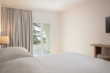 Chorvátsko Makarská riviéra Bluesun Holiday Village Afrodita 10 dňový pobyt Raňajky Letecky Letisko: Praha October 2025 ( 8/10/25-17/10/25)