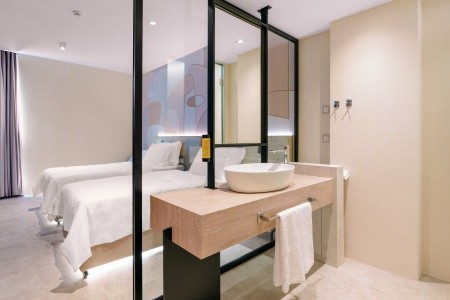 Zenith (Ex.marlin Beach) - 16