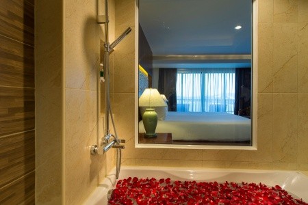 Thajsko Phuket Chanalai Garden Resort 9 dňový pobyt Raňajky Letecky Letisko: Praha February 2026 (17/02/26-25/02/26)