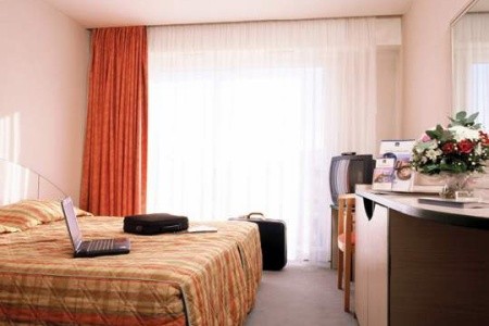 Best Western Astoria - 28