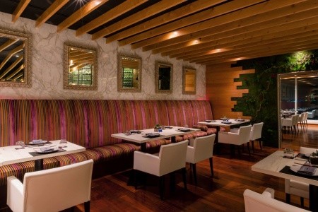 Katar Doha Hilton Doha 8 dňový pobyt Raňajky Letecky Letisko: Praha July 2026 (26/07/26- 2/08/26)