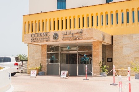 Spojené arabské emiráty Fujairah Oceanic Khorfakkan Resort & Spa 10 dňový pobyt Plná penzia Letecky Letisko: Praha november 2024 ( 2/11/24-11/11/24)