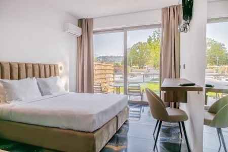Blue Water Resort - 4