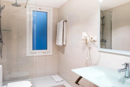 Španielsko Barcelona Casual Colours Barcelona 12 dňový pobyt Raňajky Letecky Letisko: Praha October 2025 (15/10/25-26/10/25)