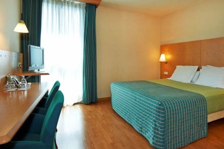 Španielsko Barcelona Nh Porta Barcelona (Sant Just Desvern) 9 dňový pobyt Raňajky Letecky Letisko: Praha October 2025 (17/10/25-17/10/25)