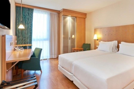 Španielsko Barcelona Nh Porta Barcelona (Sant Just Desvern) 9 dňový pobyt Raňajky Letecky Letisko: Praha October 2025 (17/10/25-17/10/25)