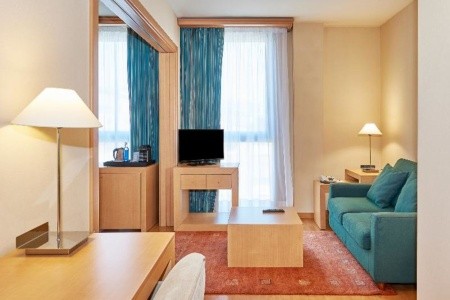 Španielsko Barcelona Nh Porta Barcelona (Sant Just Desvern) 9 dňový pobyt Raňajky Letecky Letisko: Praha October 2025 (17/10/25-17/10/25)