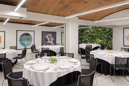 Španielsko Barcelona H10 Universitat 10 dňový pobyt Raňajky Letecky Letisko: Praha October 2025 (12/10/25-21/10/25)