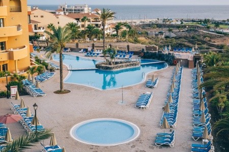 Kanárske ostrovy Tenerife Grand Muthu Golf Plaza (San Miguel) 8 dňový pobyt Raňajky Letecky Letisko: Budapešť January 2025 (31/01/25- 7/02/25)