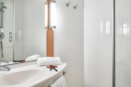 Ibis Barcelona Centro (Sagrada Familia) - 7