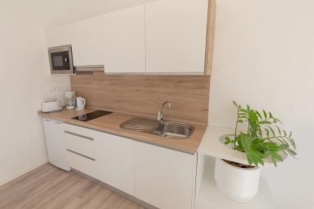 R2 Maryvent Beach Apartment - 34