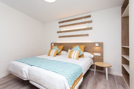 R2 Maryvent Beach Apartment - 36