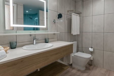 R2 Maryvent Beach Apartment - 51