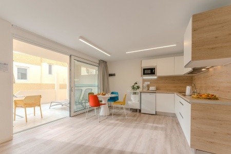 R2 Maryvent Beach Apartment - 53