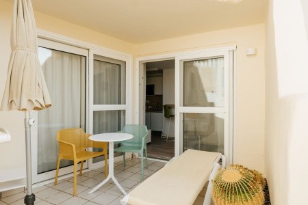 R2 Maryvent Beach Apartment - 73