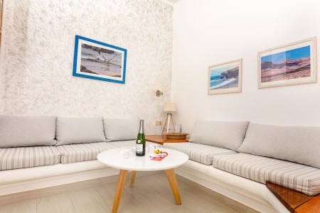 R2 Maryvent Beach Apartment - 77