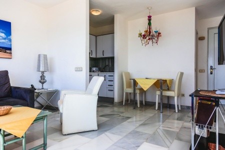 R2 Maryvent Beach Apartment - 79