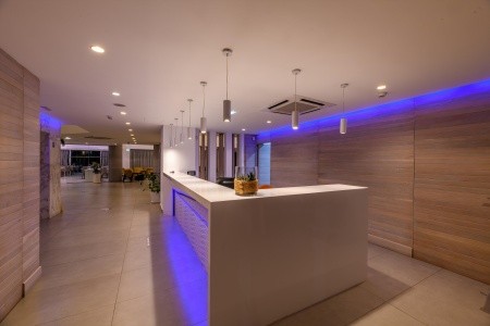 Tasia Maris Sands - 18