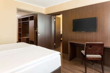 Rakúsko Viedeň NH Danube City 5 dňový pobyt Bez stravy Vlastná January 2026 (22/01/26-26/01/26)