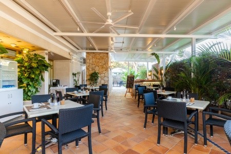 Španielsko Ibiza S'argamassa Palace Suite 15 dňový pobyt Raňajky Letecky Letisko: Praha September 2025 (24/09/25- 8/10/25)