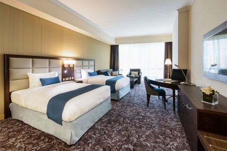 Katar Doha Golden Tulip Doha 6 dňový pobyt Polpenzia Letecky Letisko: Praha September 2025 (26/09/25- 1/10/25)