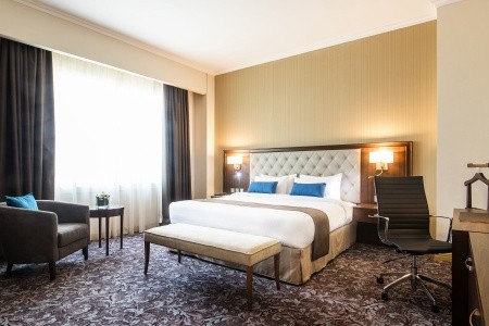 Katar Doha Golden Tulip Doha 6 dňový pobyt Polpenzia Letecky Letisko: Praha September 2025 (26/09/25- 1/10/25)