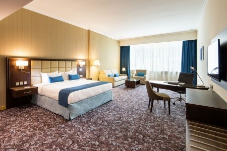 Katar Doha Golden Tulip Doha 6 dňový pobyt Polpenzia Letecky Letisko: Praha September 2025 (26/09/25- 1/10/25)