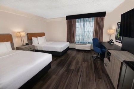 USA Miami La Quinta Inn & Suites Miami Airport West 14 dňový pobyt Raňajky Letecky Letisko: Praha October 2025 (24/10/25- 6/11/25)