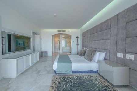 Egypt Hurghada Titanic Royal Resort 11 dňový pobyt Ultra All inclusive Letecky Letisko: Viedeň May 2026 (14/05/26-24/05/26)