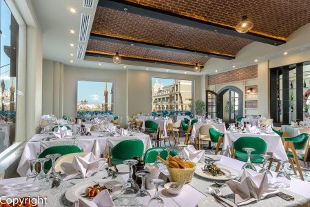 Egypt Hurghada Titanic Royal Resort 11 dňový pobyt Ultra All inclusive Letecky Letisko: Viedeň May 2026 (14/05/26-24/05/26)