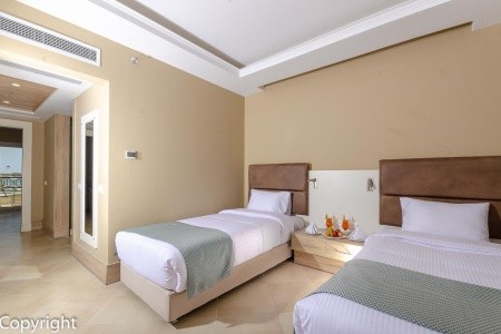 Egypt Hurghada Titanic Royal Resort 11 dňový pobyt Ultra All inclusive Letecky Letisko: Viedeň May 2026 (14/05/26-24/05/26)