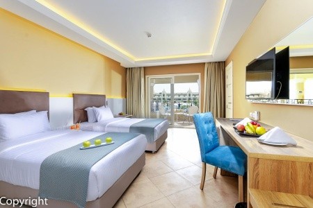 Egypt Hurghada Titanic Royal Resort 11 dňový pobyt Ultra All inclusive Letecky Letisko: Viedeň May 2026 (14/05/26-24/05/26)