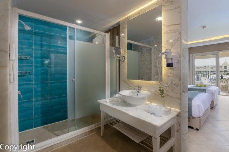 Egypt Hurghada Titanic Royal Resort 11 dňový pobyt Ultra All inclusive Letecky Letisko: Viedeň May 2026 (14/05/26-24/05/26)