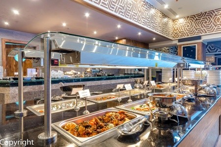 Egypt Hurghada Titanic Royal Resort 11 dňový pobyt Ultra All inclusive Letecky Letisko: Viedeň May 2026 (14/05/26-24/05/26)