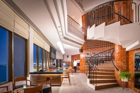 Spojené arabské emiráty Dubaj Ja The Resort - Ja Lake View Hotel 9 dňový pobyt Polpenzia Letecky Letisko: Bratislava February 2026 ( 5/02/26-13/02/26)