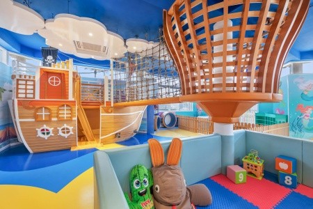 Spojené arabské emiráty Dubaj Ja The Resort - Ja Lake View Hotel 9 dňový pobyt Polpenzia Letecky Letisko: Bratislava February 2026 ( 5/02/26-13/02/26)