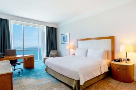 Katar Doha Hilton Doha 8 dňový pobyt Raňajky Letecky Letisko: Praha July 2026 (26/07/26- 2/08/26)