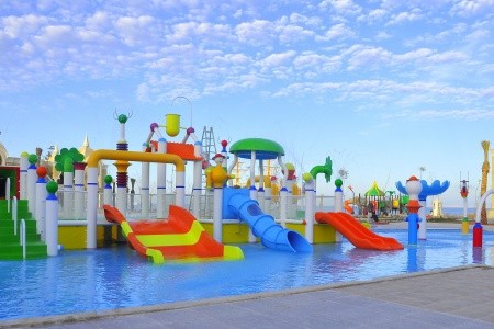 Egypt Hurghada Titanic Royal Resort 11 dňový pobyt Ultra All inclusive Letecky Letisko: Viedeň May 2026 (14/05/26-24/05/26)