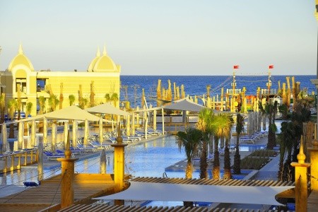 Egypt Hurghada Titanic Royal Resort 11 dňový pobyt Ultra All inclusive Letecky Letisko: Viedeň May 2026 (14/05/26-24/05/26)