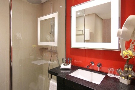 Spojené arabské emiráty Dubaj Novotel World Trade Center 10 dňový pobyt Raňajky Letecky Letisko: Viedeň February 2026 (22/02/26- 3/03/26)