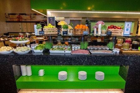 Spojené arabské emiráty Dubaj Novotel World Trade Center 10 dňový pobyt Raňajky Letecky Letisko: Viedeň February 2026 (22/02/26- 3/03/26)