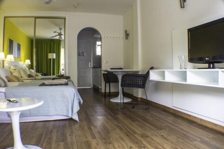 Kanárske ostrovy Tenerife Coral California 6 dňový pobyt Raňajky Letecky Letisko: Budapešť August 2026 (19/08/26-24/08/26)